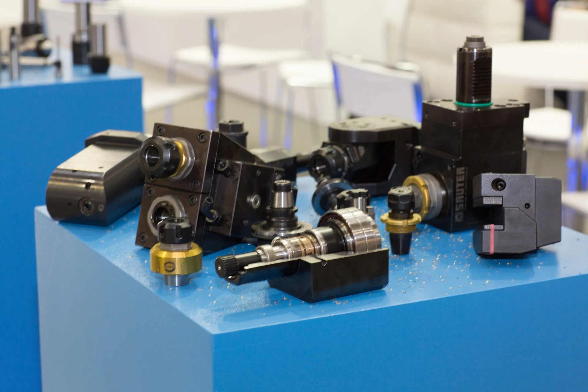 مصنع المعدات التكنولوجية لآلات CNC وآلات الخراطة الآلية