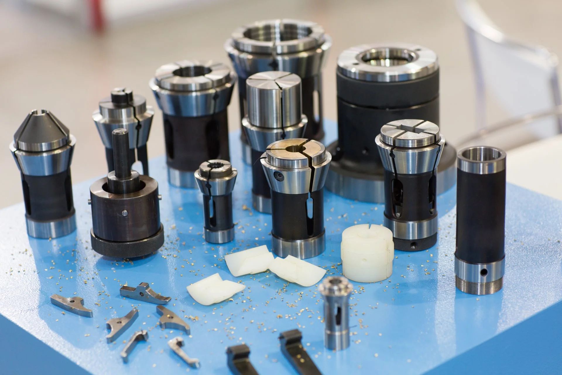 مصنع المعدات التكنولوجية لآلات CNC وآلات الخراطة الآلية